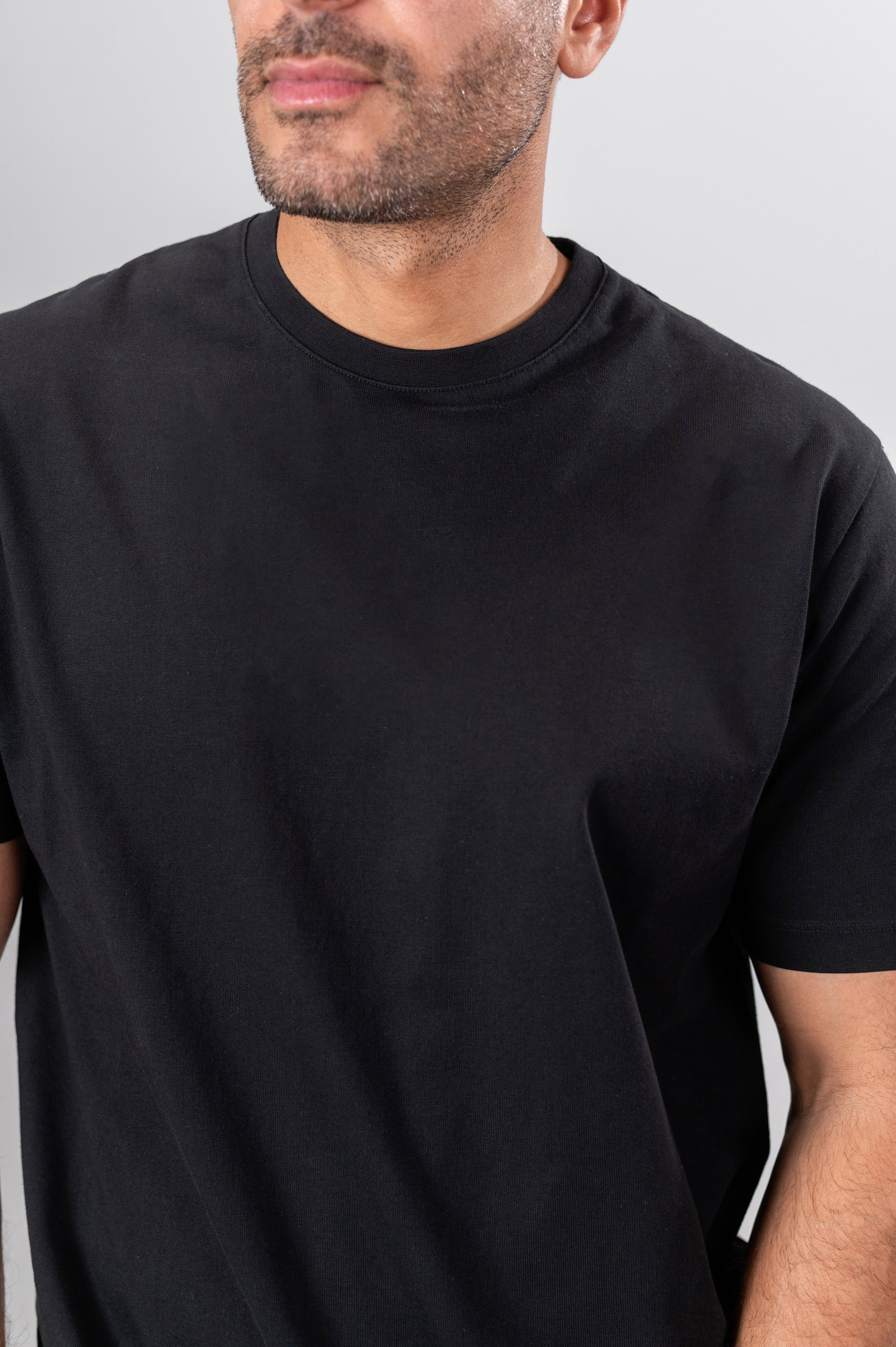 ADRIANO BASIC T-SHIRT - Black