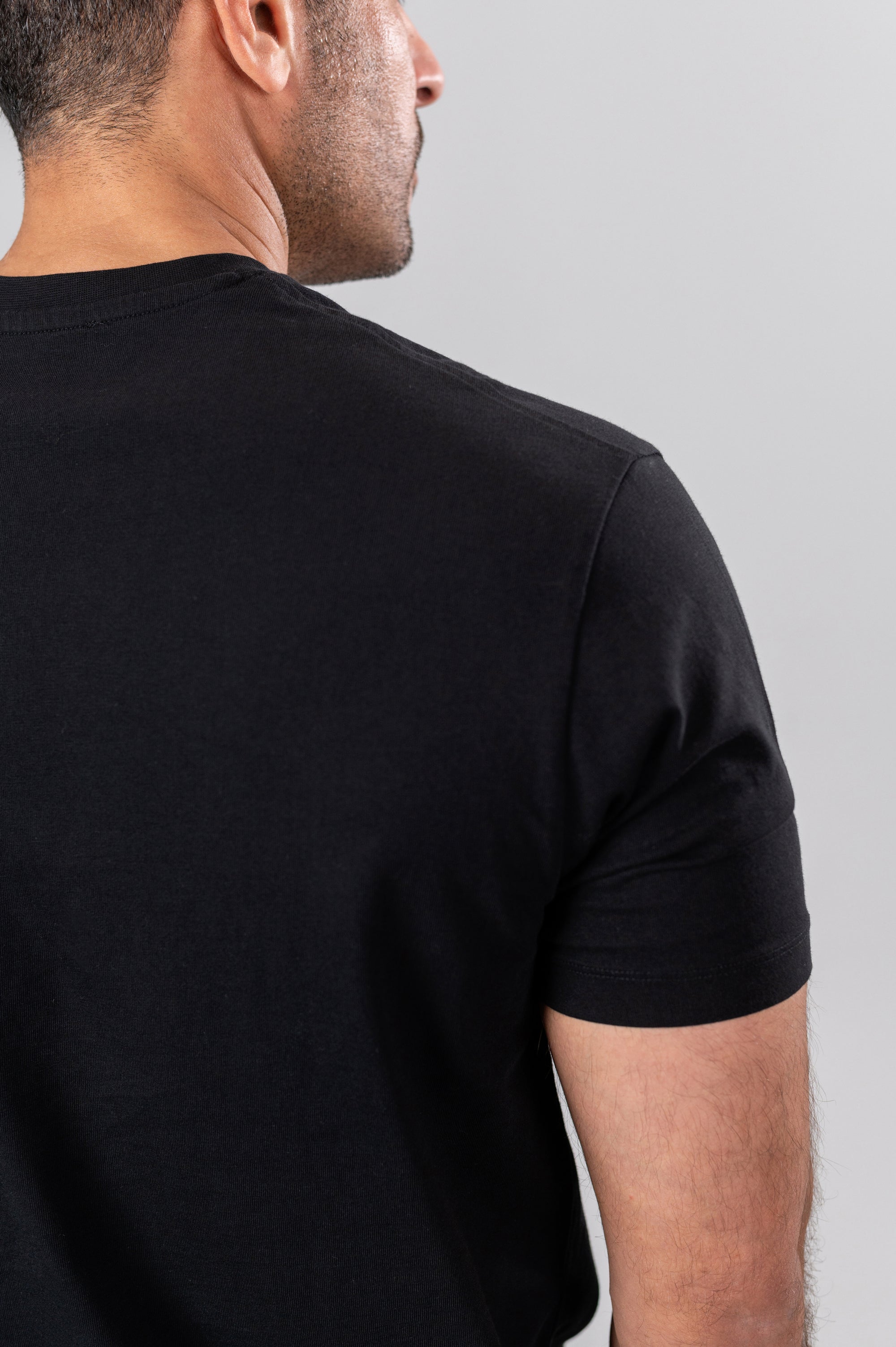 ADRIANO BASIC T-SHIRT - Black