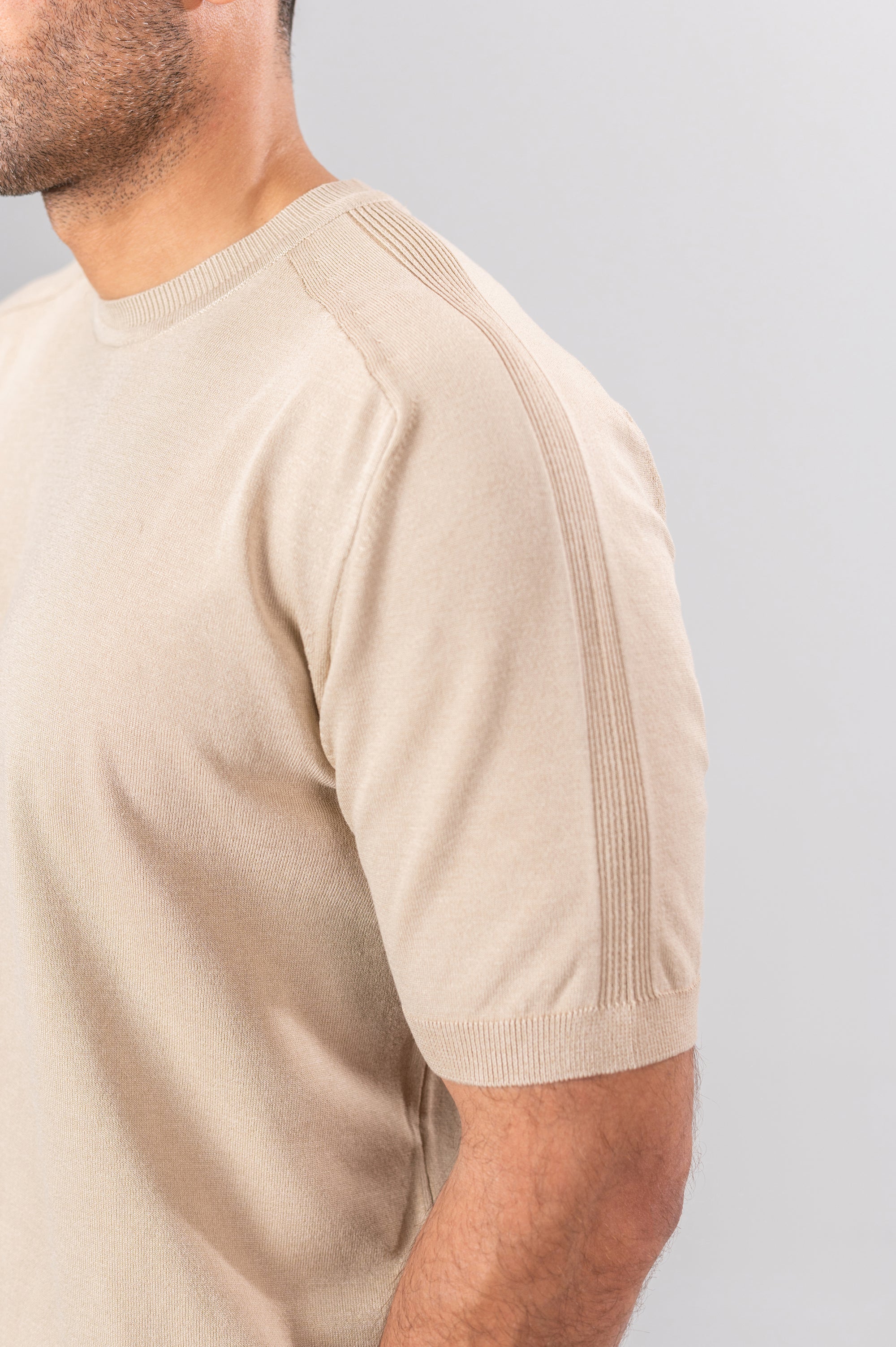ZOLY STRIPPED SHOULDER POLO SHIRT - Beige
