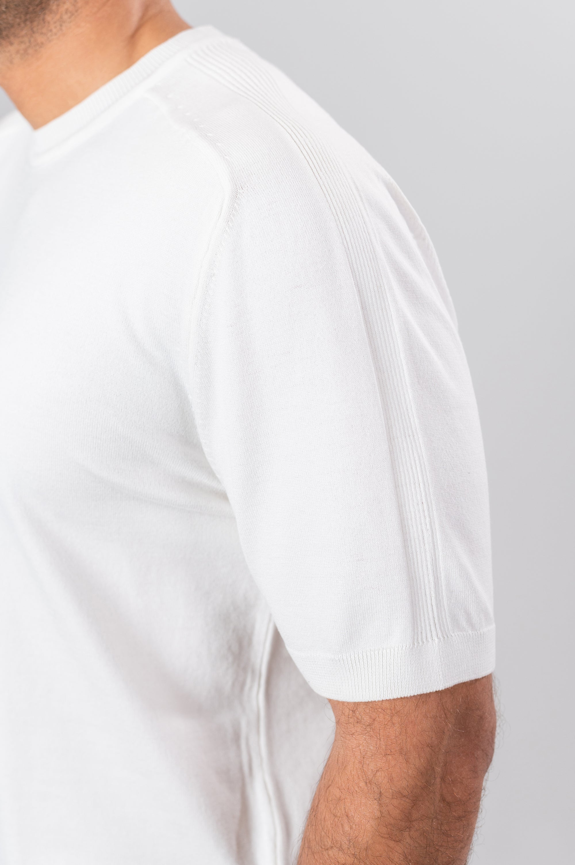 ZOLY STRIPPED SHOULDER POLO SHIRT - White